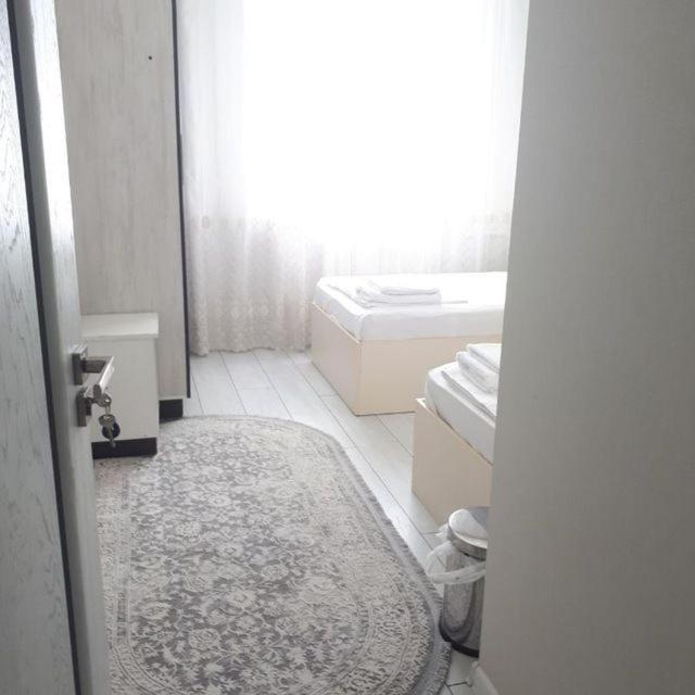 Hostel Sebzor Tashkent Esterno foto