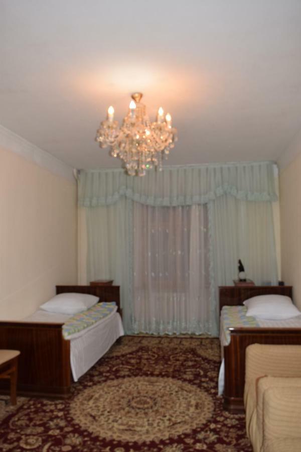 Hostel Sebzor Tashkent Esterno foto