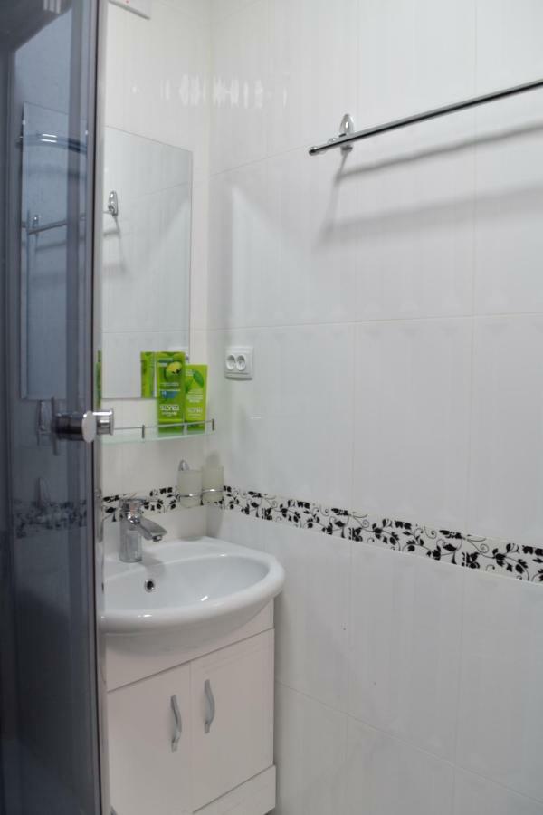 Hostel Sebzor Tashkent Esterno foto